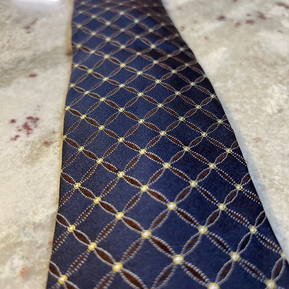 Hugo Boss Mens Silk Tie Navy‎ Blue Geometric Lattice Made in Italy Necktie